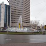 Szökőkút a körforgalom közepén
