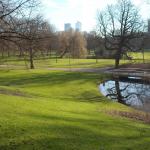 Park a toronynál