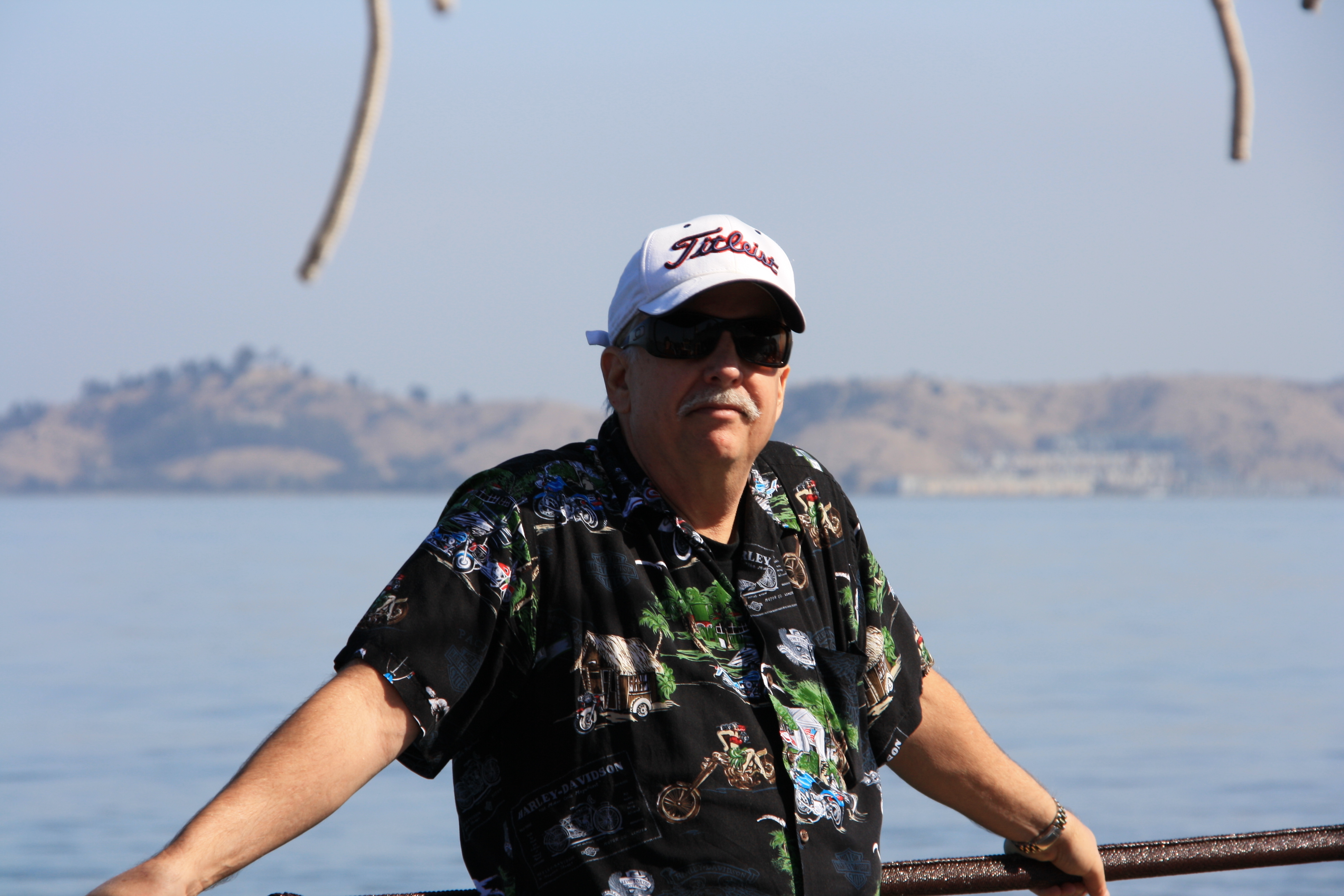 IMG_1472.JPG - Enjoy the sun and the wind.